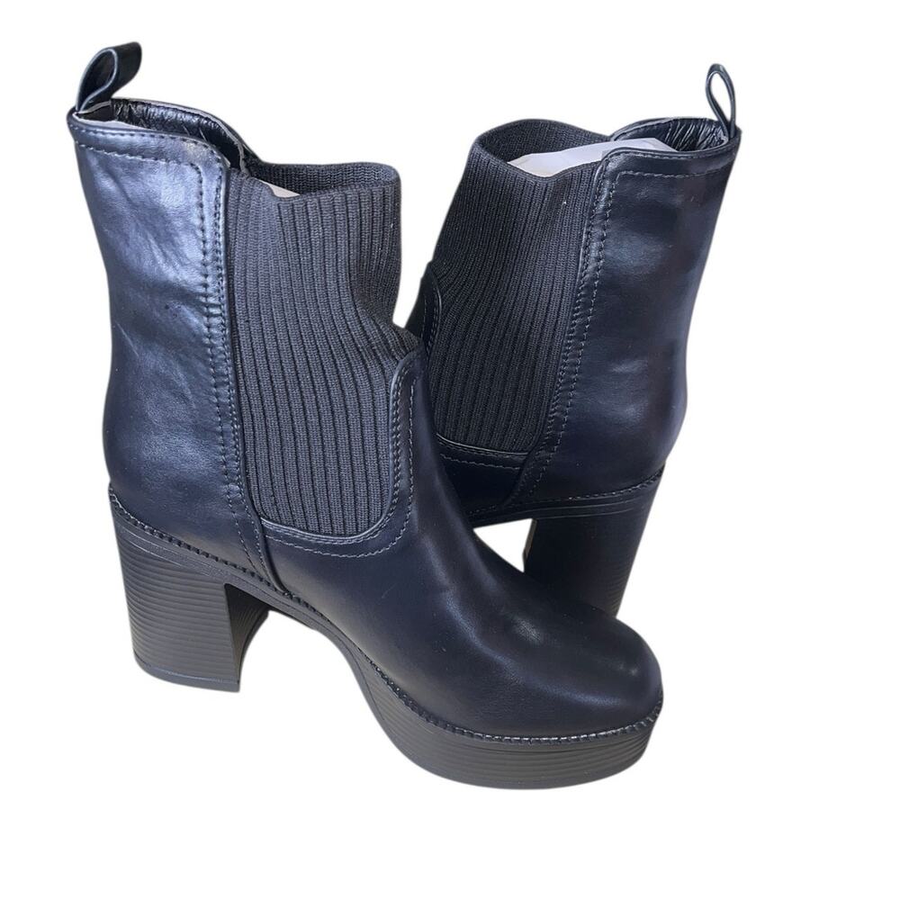 Yoki Yale-10 Black Faux Leather Chunky Heel Edgy Urban Chic Sz 9 NWB